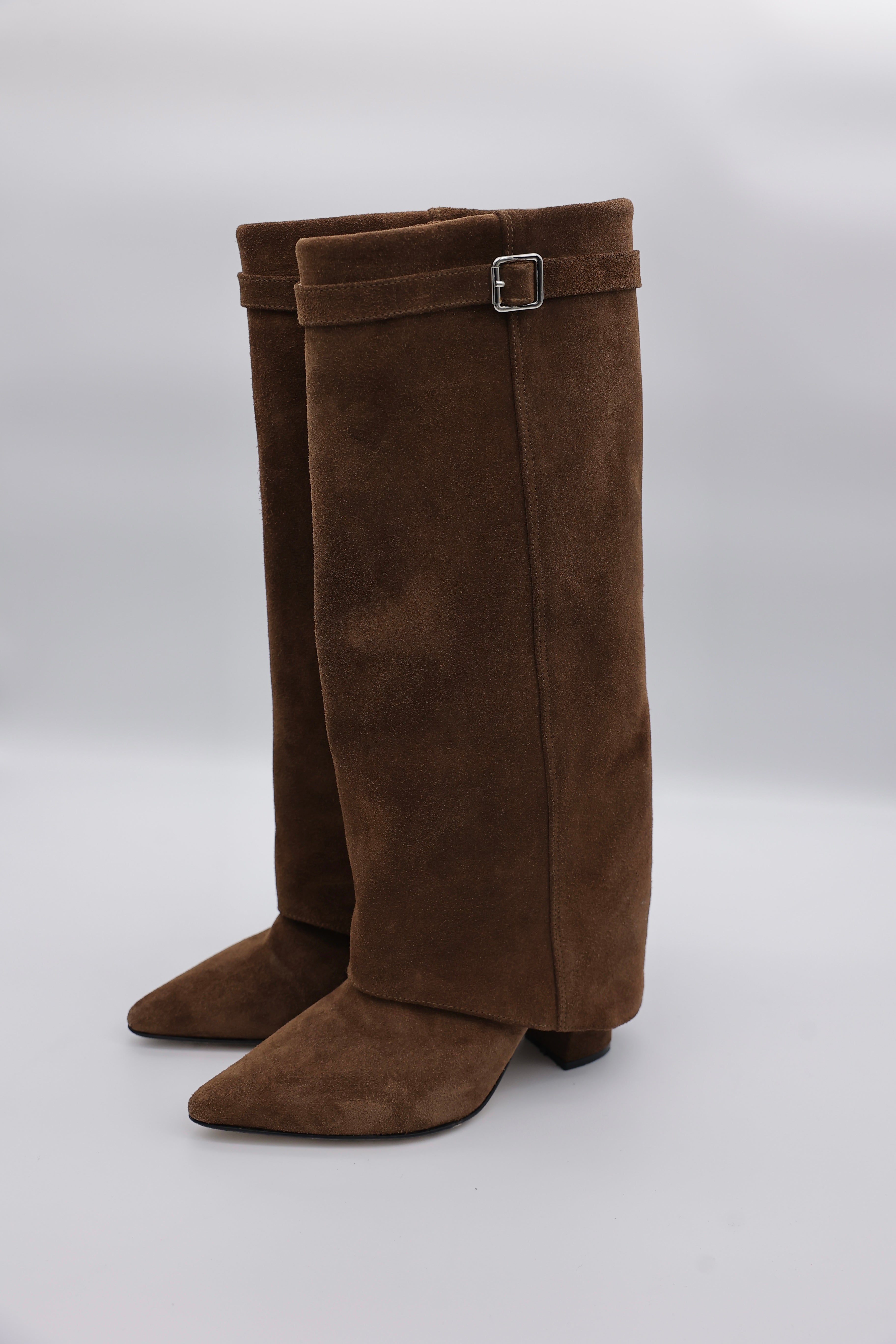 High Bell Boots con Straps - Café Gamuza