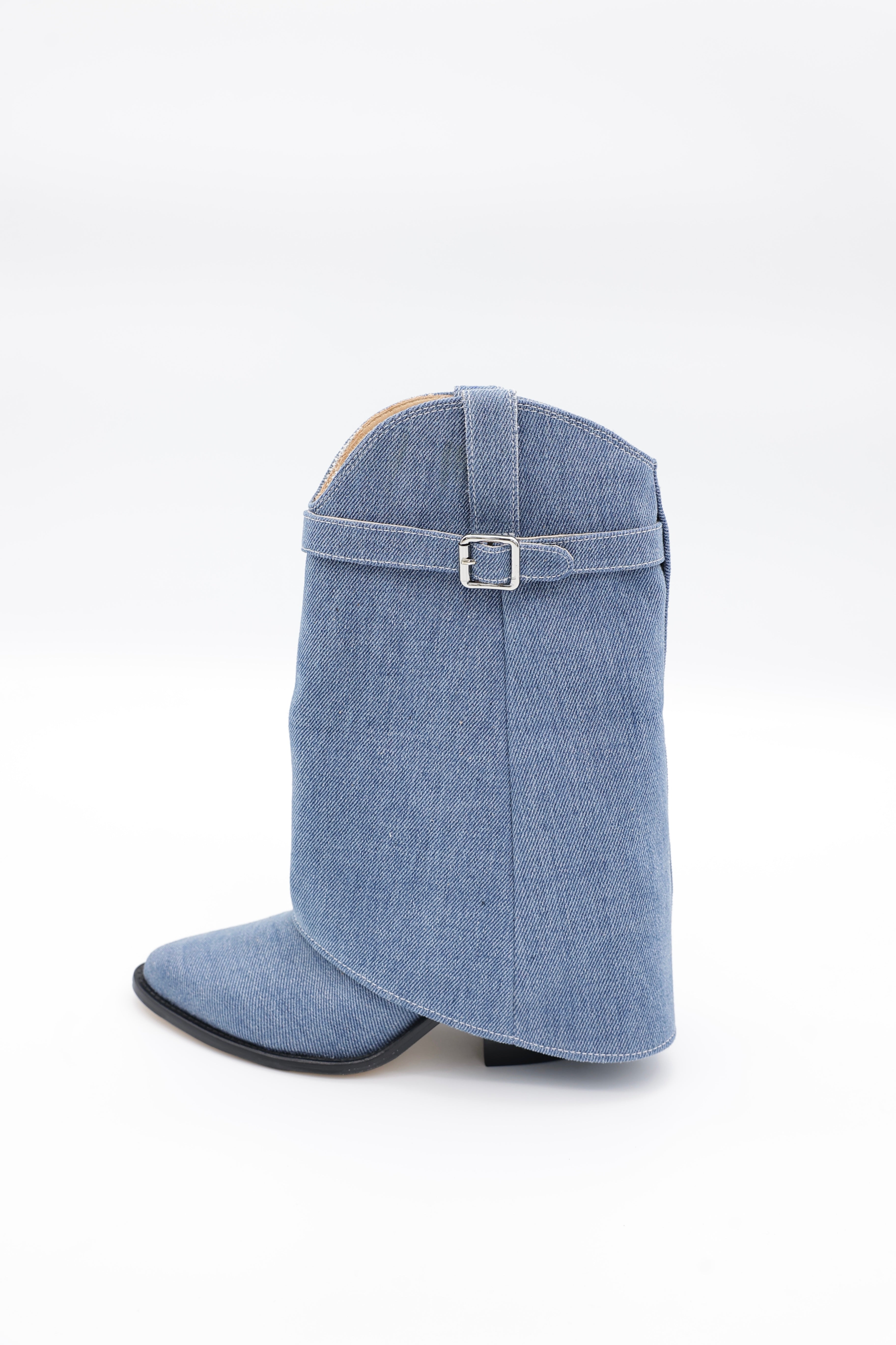 Classy Cowboy Boot — Mezclilla