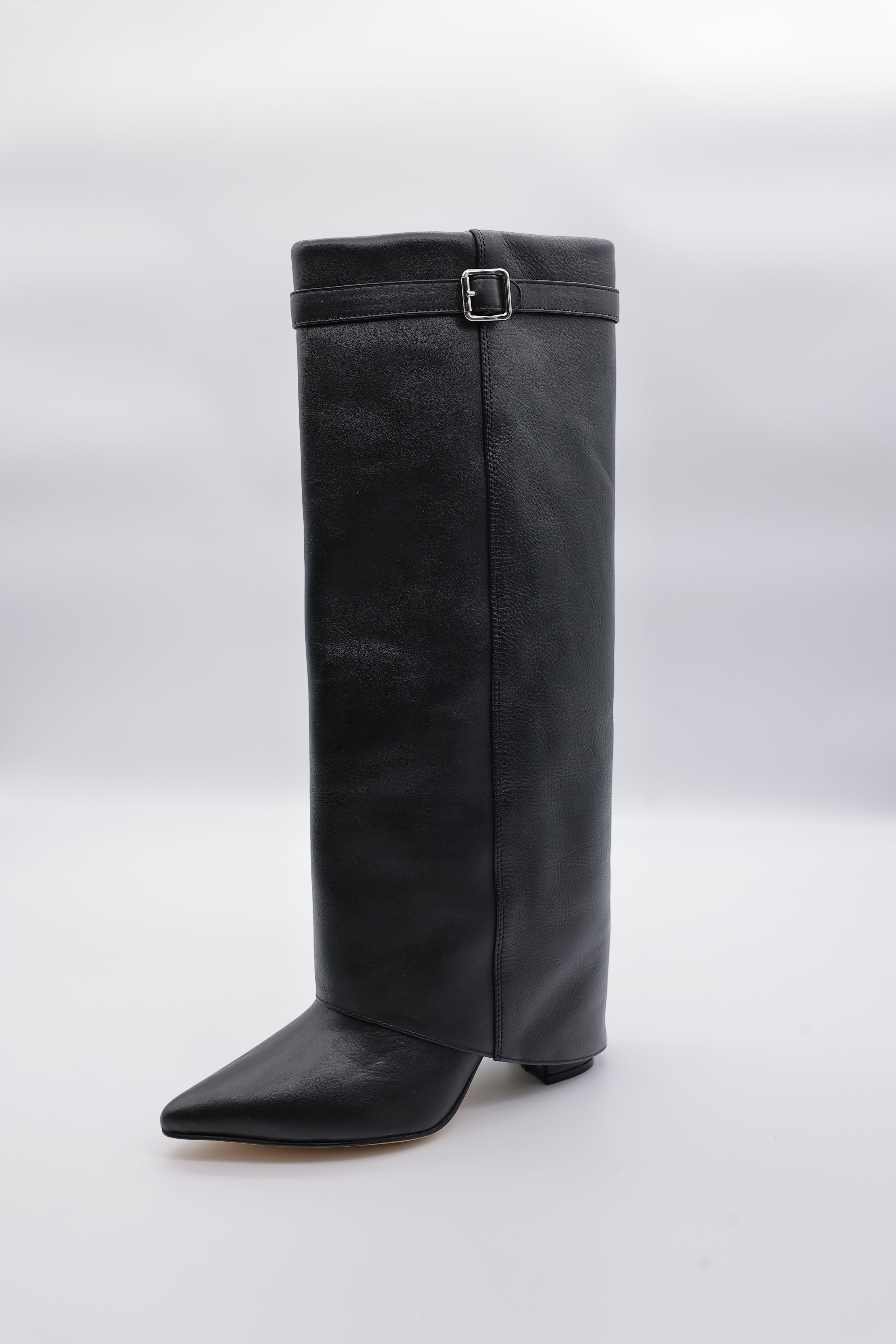 High Bell Boots con Straps - Negra Piel